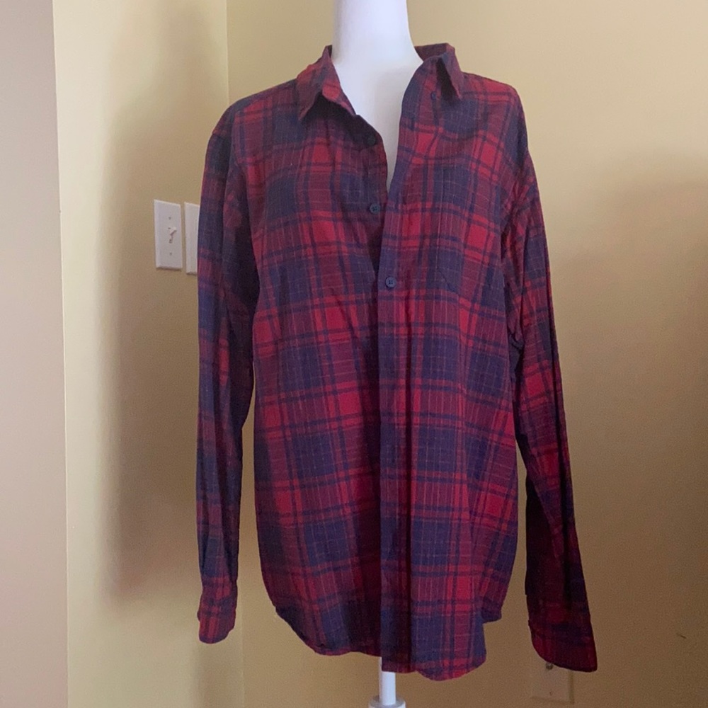 Columbia size large men’s shirt